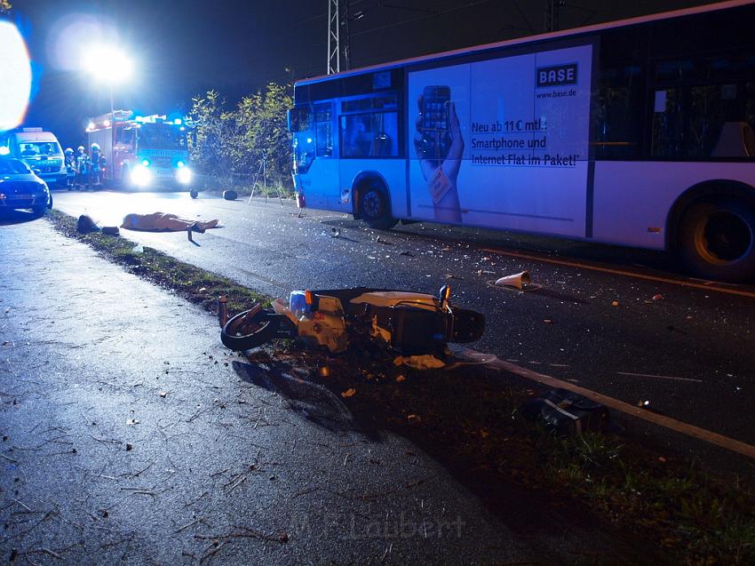 VU Roller KVB Bus Hoehenhauser Ring Koeln Muelheim P09.JPG